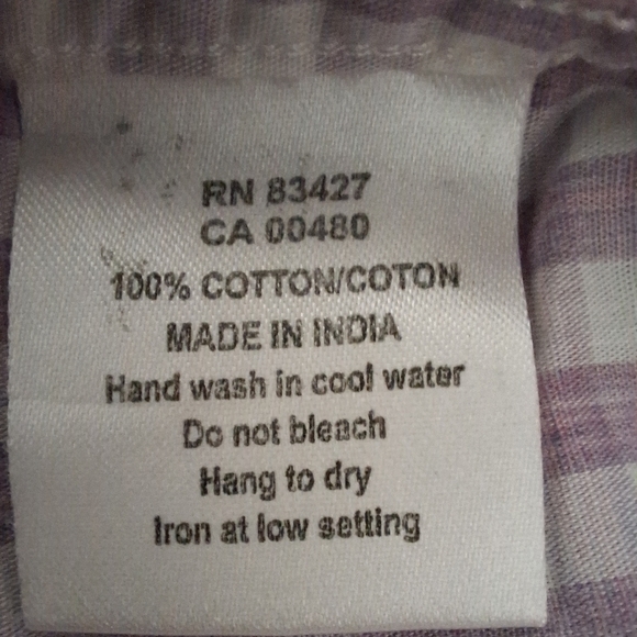 A Live Oak Brand men's long sleeve button-down shirt in a size small. - Picture 4 of 5